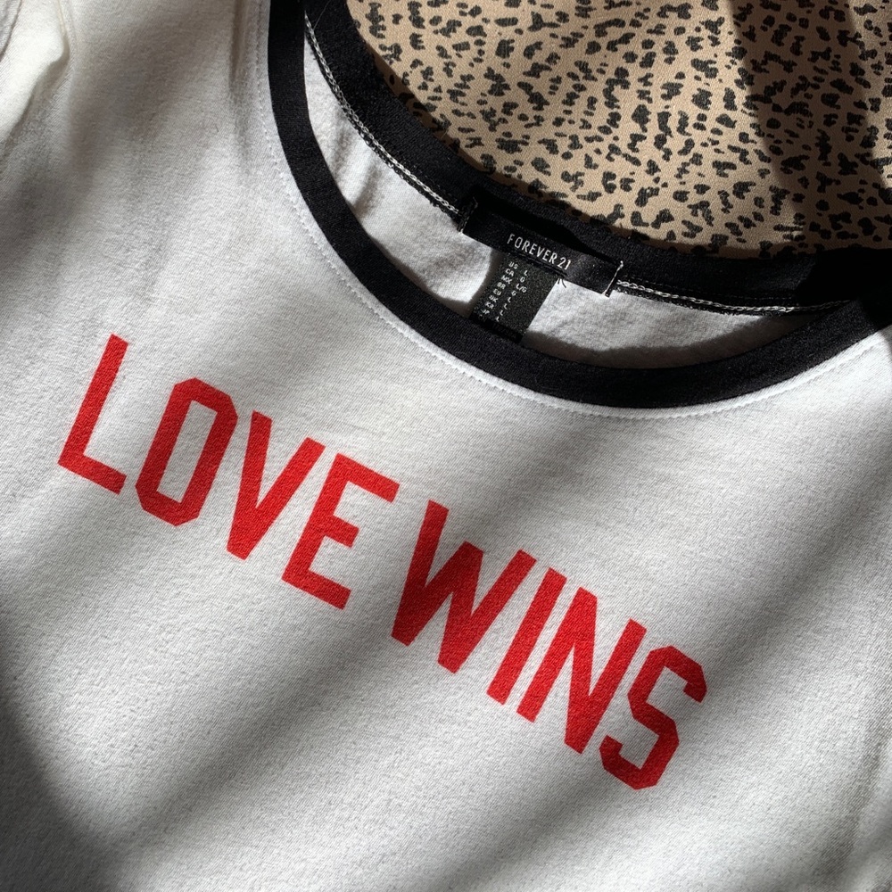 forever 21 LOVE WINS soft tee